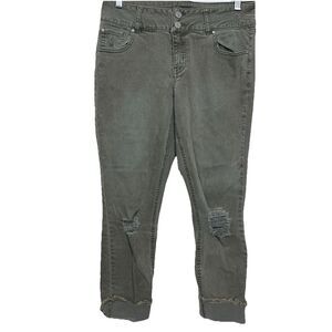 Refuge Olive Green Cropped Distressed Jeans size 4‎ Ripped